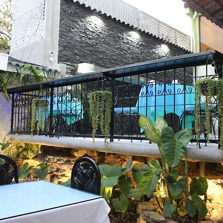 Hotel Villa Antigua San Salvador Extérieur photo