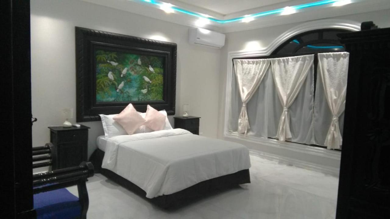 Hotel Villa Antigua San Salvador Extérieur photo