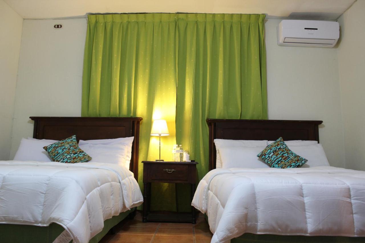 Hotel Villa Antigua San Salvador Extérieur photo
