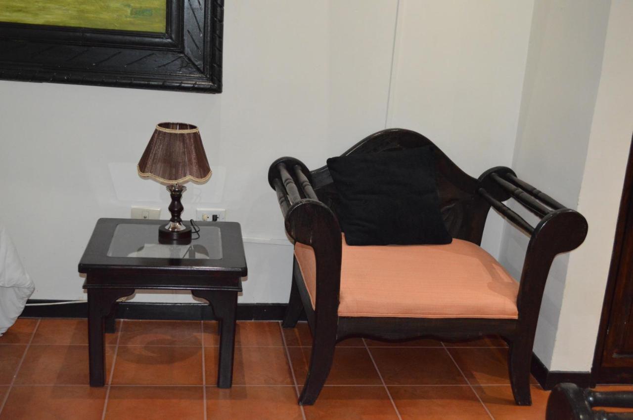 Hotel Villa Antigua San Salvador Extérieur photo